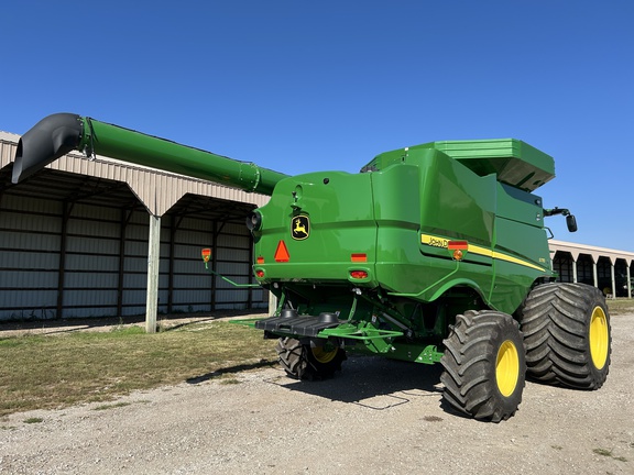 2022 John Deere S770 Combine