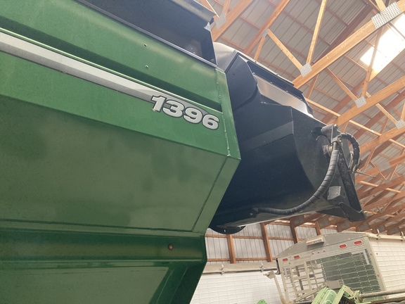 2018 Brent 1396 Grain Cart