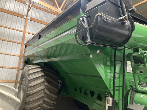 2018 Brent 1396 Grain Cart