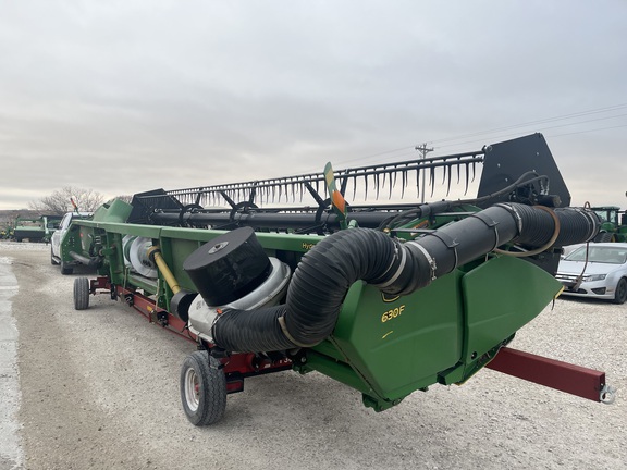 2011 John Deere 630F Header Combine