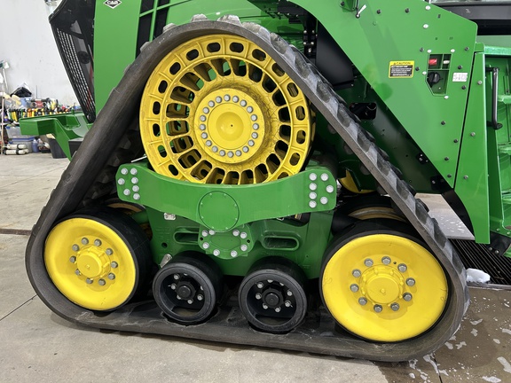 2024 John Deere 9RX 590 Tractor Rubber Track
