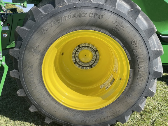 2024 John Deere X9 1000 Combine