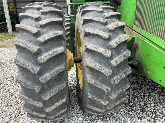 1991 John Deere 8760 Tractor 4WD