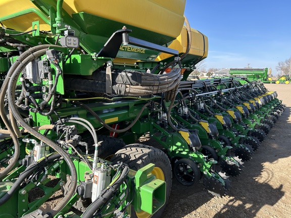 2025 John Deere DB80 Planter