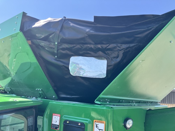 2024 John Deere S780 HILLCO Combine