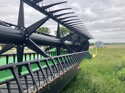2022 John Deere RD45F Header Combine