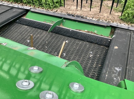 2022 John Deere RD45F Header Combine