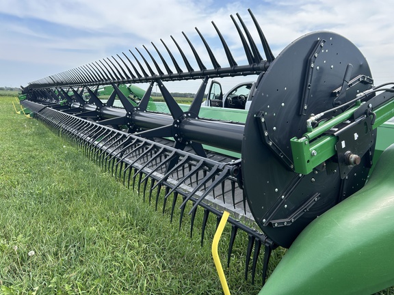 2022 John Deere RD45F Header Combine