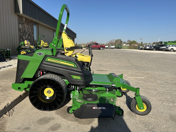 2025 John Deere Z997R Mower/Zero Turn