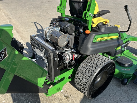 2025 John Deere Z997R Mower/Zero Turn