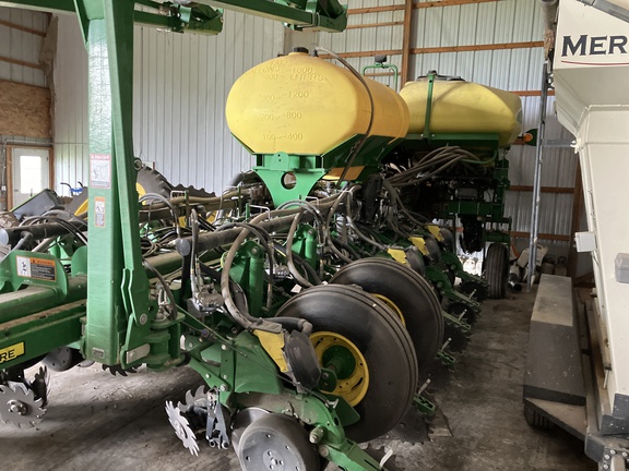 2018 John Deere 1775NT Planter