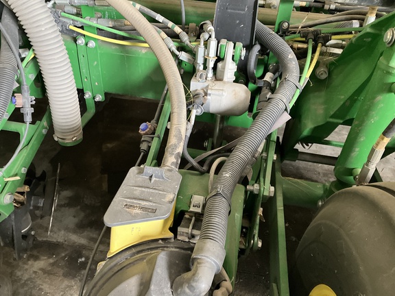 2018 John Deere 1775NT Planter