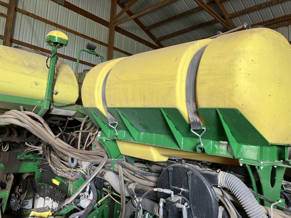 2018 John Deere 1775NT Planter