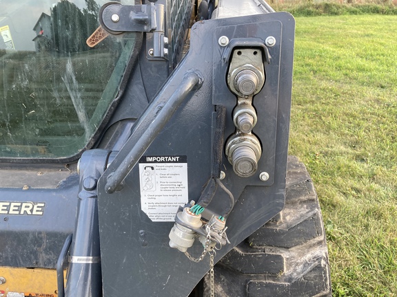 2019 John Deere 320G Skid Steer Loader