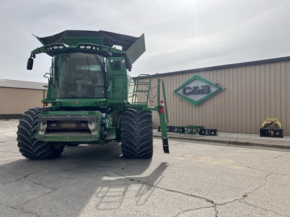 2021 John Deere S780 Combine