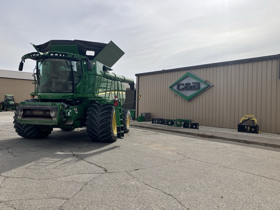 2021 John Deere S780 Combine