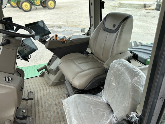 2024 John Deere 9RX 640 Tractor Rubber Track