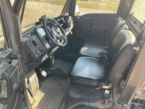 2023 John Deere XUV 835M ATV