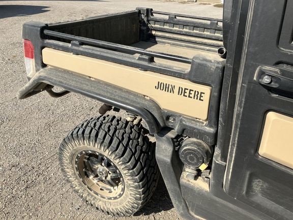 2023 John Deere XUV 835M ATV