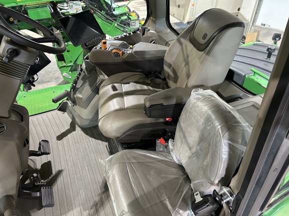 2024 John Deere 9RX 640 Tractor Rubber Track