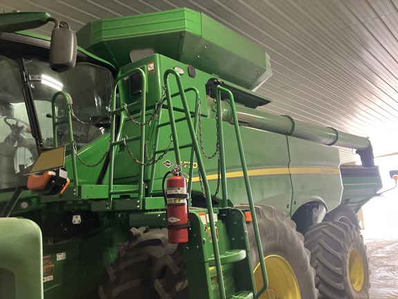 2024 John Deere S770 Combine