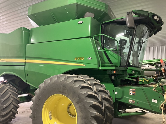 2024 John Deere S770 Combine