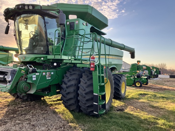 2024 John Deere S770 Combine