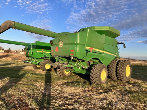 2024 John Deere S770 Combine