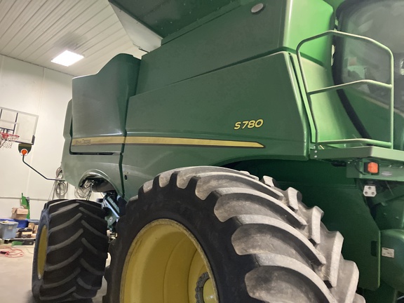 2023 John Deere S780 Combine