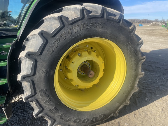 2022 John Deere 8R 410 Tractor