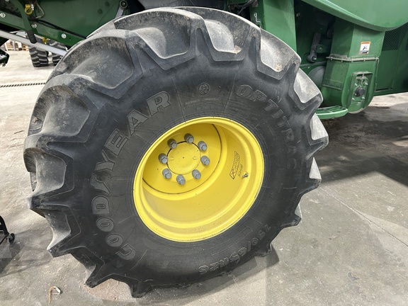 2023 John Deere S780 Combine