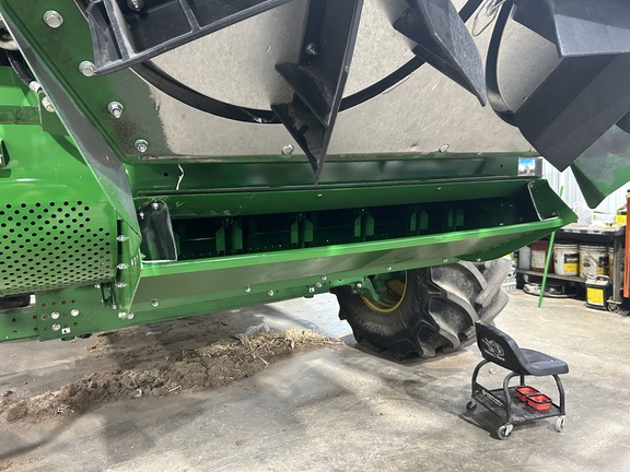 2023 John Deere S780 Combine