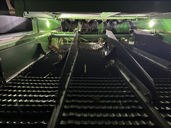 2023 John Deere S780 Combine