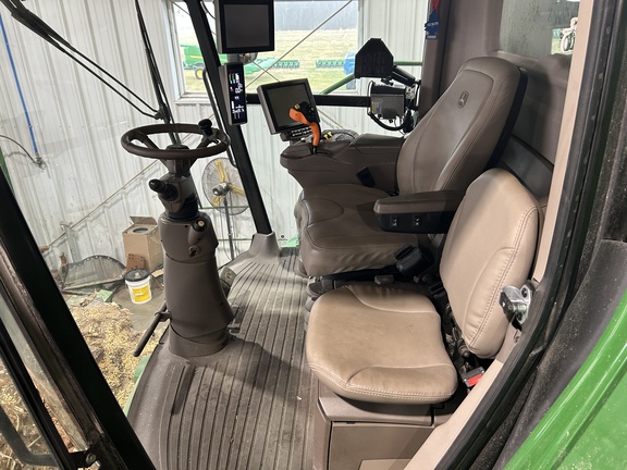 2023 John Deere S780 Combine