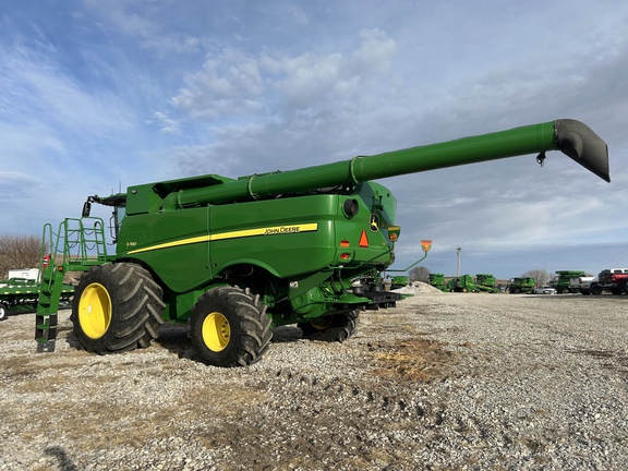 2023 John Deere S780 Combine