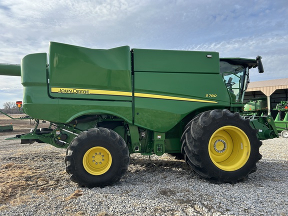 2023 John Deere S780 Combine
