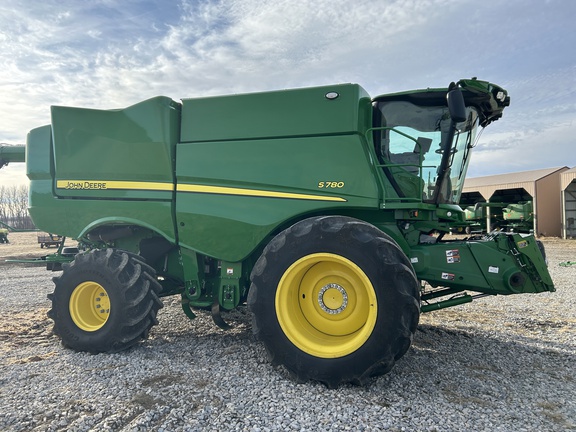 2023 John Deere S780 Combine