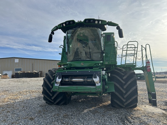 2023 John Deere S780 Combine