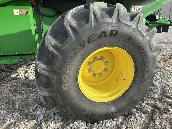 2023 John Deere S780 Combine