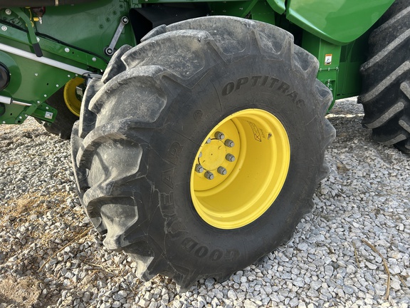 2023 John Deere S780 Combine