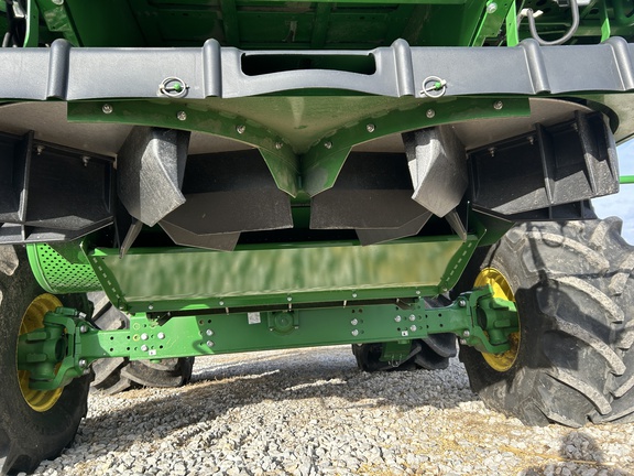 2023 John Deere S780 Combine