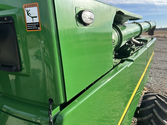 2023 John Deere S780 Combine