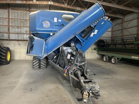 Kinze 1421 Grain Cart