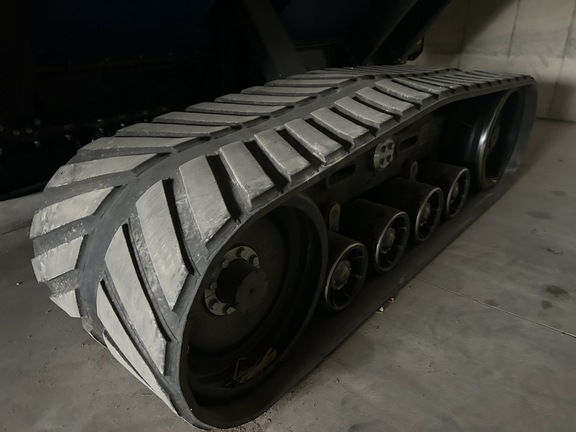 Kinze 1421 Grain Cart