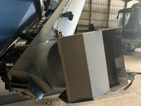 Kinze 1421 Grain Cart