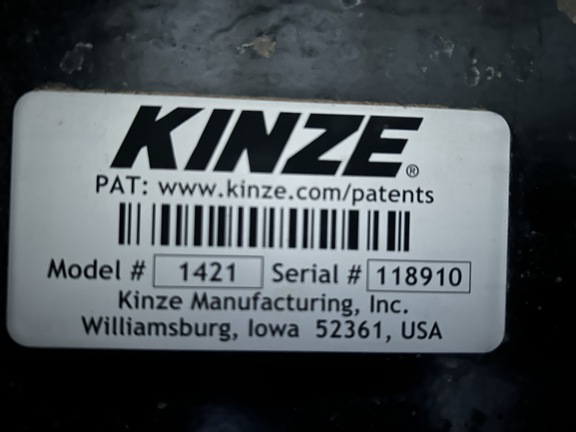 Kinze 1421 Grain Cart