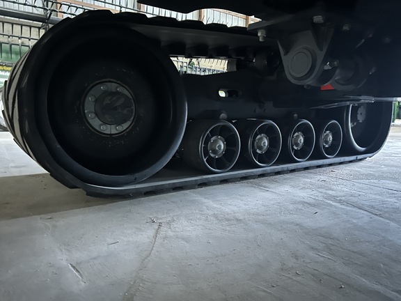 Kinze 1421 Grain Cart