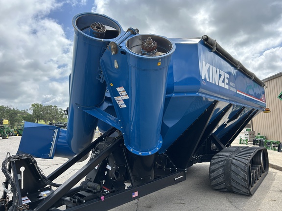 Kinze 1421 Grain Cart