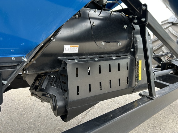 Kinze 1421 Grain Cart