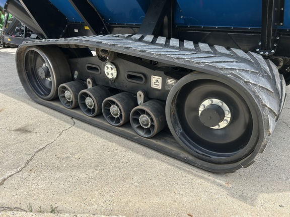 Kinze 1421 Grain Cart